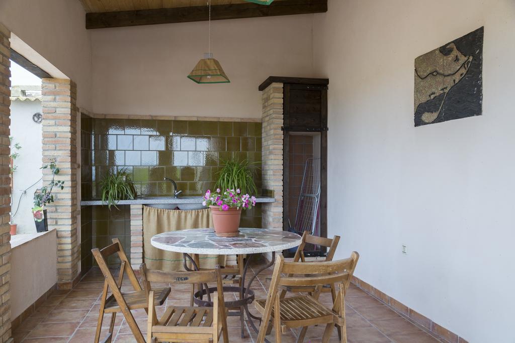 Casa La Tora Guest House Deltebre Eksteriør bilde